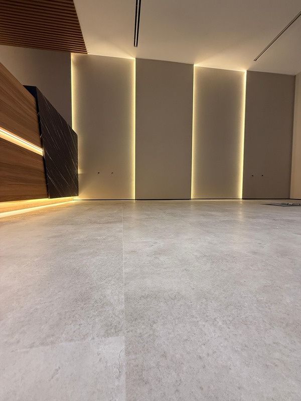 Wall panelling with vertical light lines